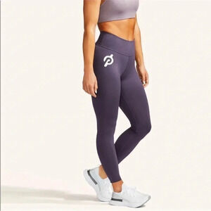 Peloton Nike 7/8 Legging purple size small